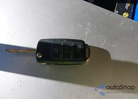 2009 Volkswagen New Beetle 2.5L из США, поврежденный, VIN 3VWPW31CX9M515389